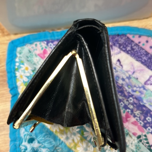 Louis vuitton black epi compact  french wallet. See pics for flaws - Picture 7 of 16